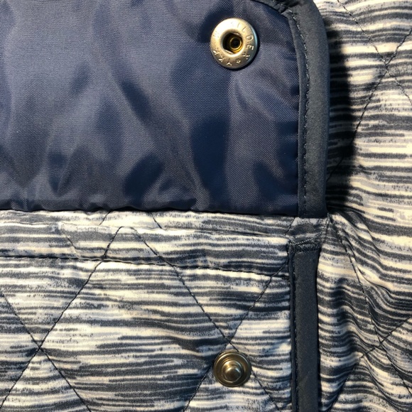 CROFT & BARROW LIGHT BLUE STRIPLE WOMENS 2 POCKESTS SLEEVELESS SIZE M WG - Picture 3 of 9